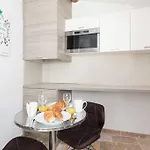 Lägenhet Le Provencal - Center Old 1br Flat With Ac, Wifi *