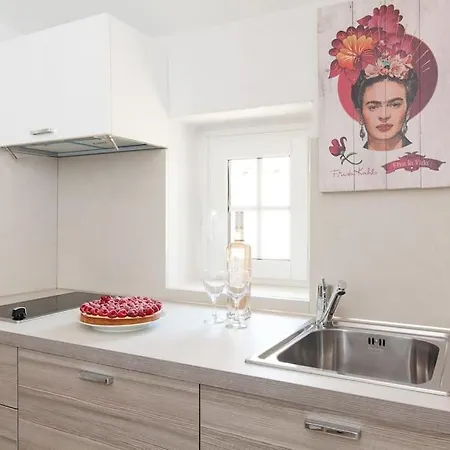 Le Provencal - Center Old 1br Flat With Ac, Wifi *