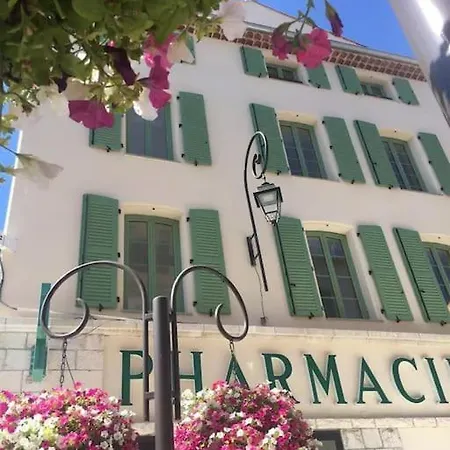 Le Provencal - Center Old 1br Flat With Ac, Wifi アパート