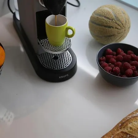 Le Provencal - Center Old 1br Flat With Ac, Wifi 아파트 *