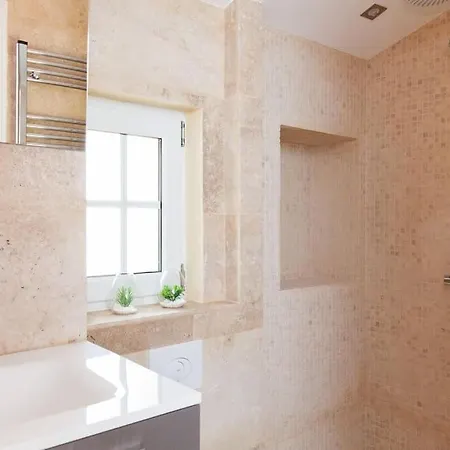 아파트 Le Provencal - Center Old 1br Flat With Ac, Wifi 앙티브