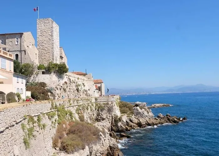 Apartment Le Provencal - Center Old 1br Flat With Ac, Wifi
