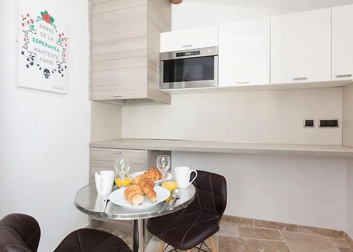 Apartment Le Provencal - Center Old 1br Flat With Ac, Wifi *